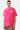 T-shirt Feremy Rose porté par un homme, vue de face, petit cœur rayé rose et inscription jaune, pantalon camouflage
