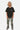 T-shirt enfant Forever Noir porté en pied, poche poitrine en cuir noir, pantalon camouflage et baskets