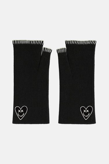 Mitaines en maille côtelée Fraise Noir sur fond blanc, coeur brodé à yeux en croix et bord blanc surpiqué