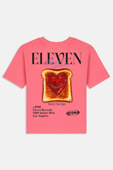 T-shirt Jam Rose à plat vu de dos, inscription Eleven et tartine en forme de cœur, texte Sorry I'm Late