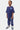 T-shirt Jea Bleu Marine porté avec le jogging assorti par un garçon, de face, surpiqûres claires et lys brodé bleu