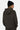 Sweat à capuche Moon Coeur Noir porté par une mannequin femme avec bonnet noir, vue de dos et imprimé de coeurs léopard