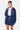 Short Maestro Bandana Bleu Marine porté par une femme avec le sweat zippé assorti, imprimé cachemire bleu, de face