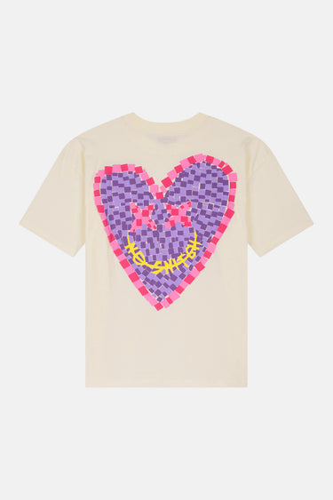 T-shirt Pinerolo Écru de dos à plat, grand coeur souriant en mosaïque violet, rose et jaune, fond blanc
