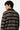 Pull polo Thomas Marron en maille rayée porté par un homme, de dos, rayures noires, marron et écrues