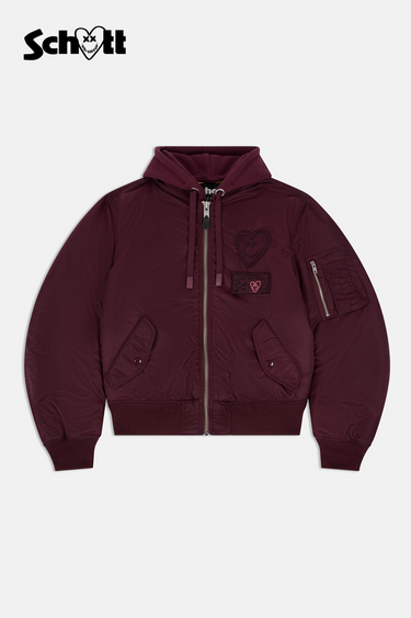 Blouson à capuche Eschott Bordeaux de face à plat sur fond blanc, poches zippées, écusson cœur et patch