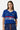 Maillot Jfrance Bleu en maille ajourée, plan rapproché sur une mannequin femme, col polo, écusson et numéro 10