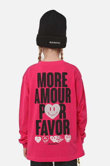 T-shirt Famour Rose vu de dos sur enfant, inscription noire MORE AMOUR POR FAVOR et quatre petits cœurs