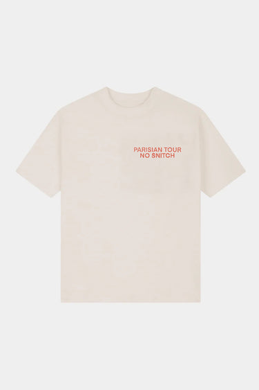 T-shirt Joy Écru vu de face à plat, petite inscription orange Parisian Tour No Snitch sur la poitrine, fond blanc