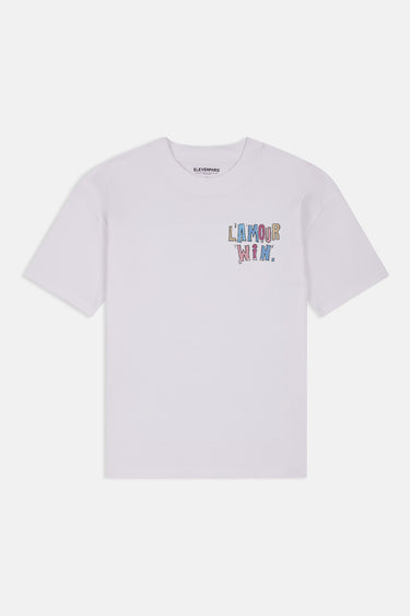T-shirt Jwin Blanc vu de face à plat, petite inscription L'amour win rose et bleue sur la poitrine, fond blanc