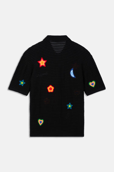 Polo en maille Joly Noir à manches courtes à plat, vue de dos, broderies colorées d'étoiles, de lune et de coeurs