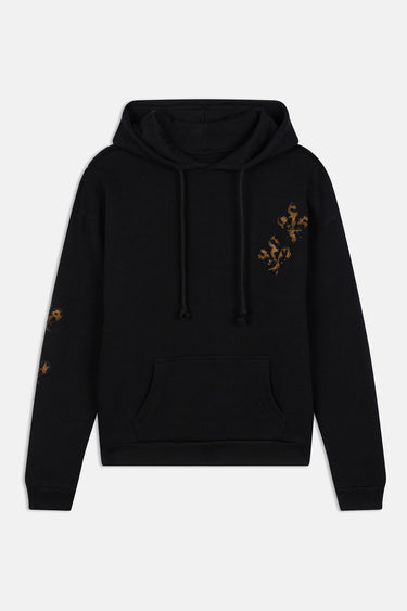 Sweat à capuche Poncho Noir de face à plat, poche kangourou, fleurs de lys dorées brodées sur la poitrine et la manche