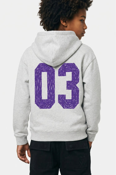 Sweat à capuche Takers Gris Chiné porté vu de dos par un enfant, grand numéro 03 violet
