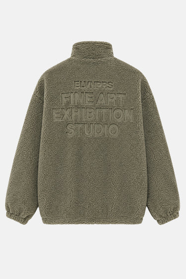 Veste polaire zippée Taley Laurier vue de dos à plat, inscription Fine Art Exhibition Studio en relief